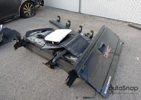 2018 GMC Sierra 1500 Sle z USA, uszkodzony, nr VIN 3GTU2MEC4JG310784